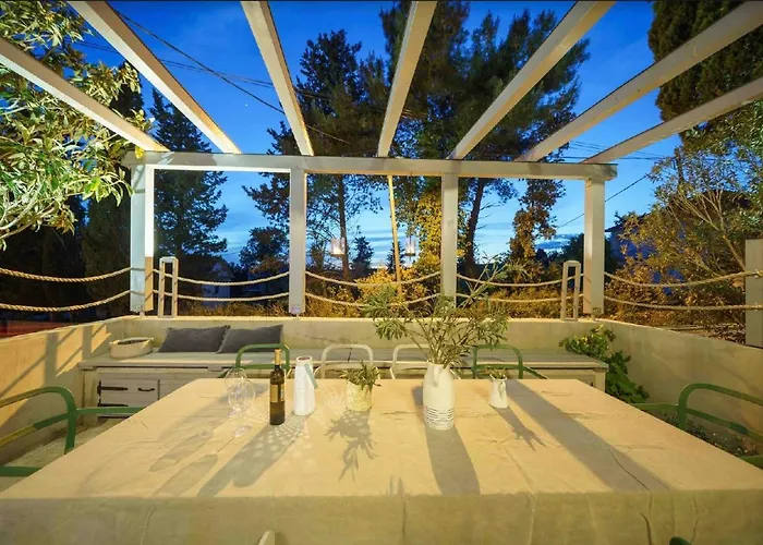 “moment S” Sea House Апартаменты Петрчане