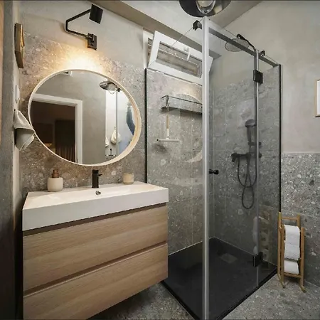 “moment S” Sea House Petrčane