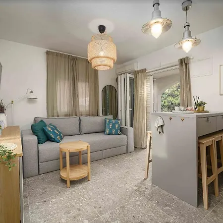 “moment S” Sea House شقة *