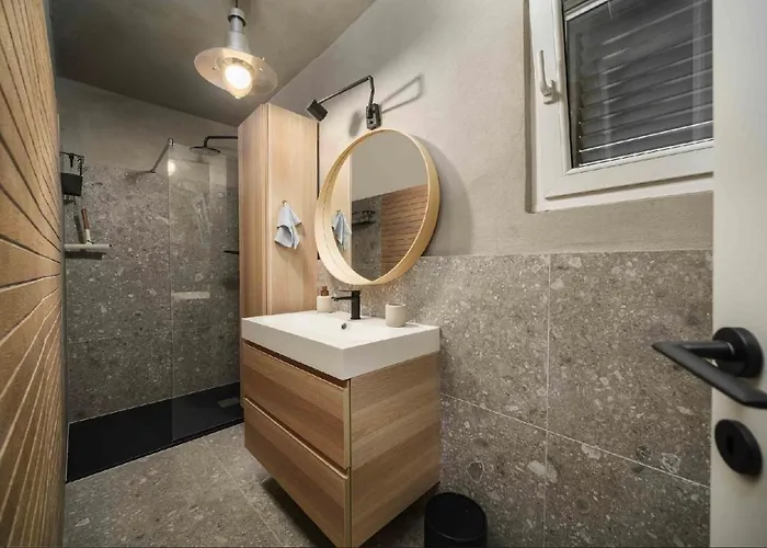 “moment S” Sea House