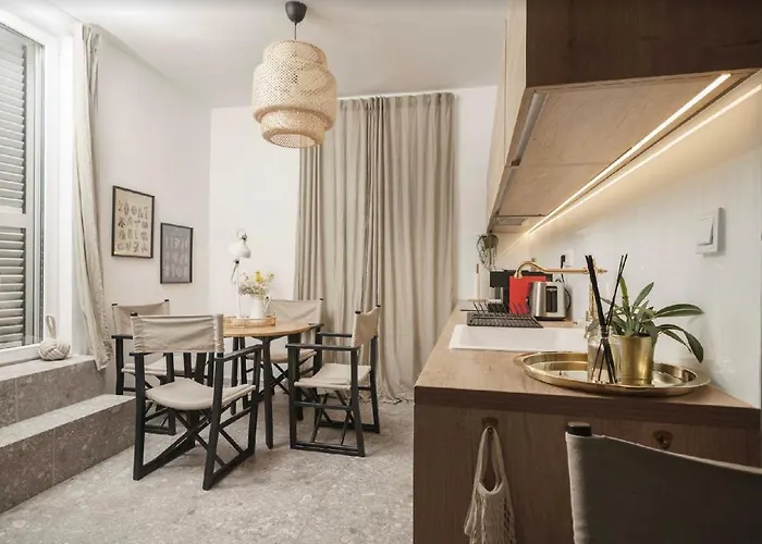 “moment S” Sea House بيتريتْشاني