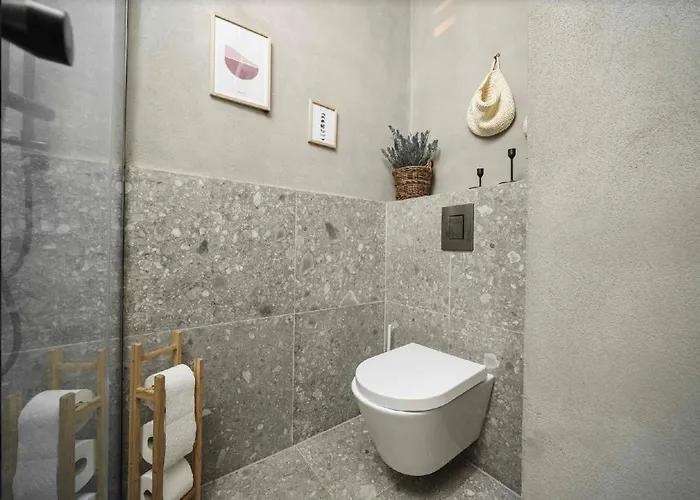 “moment S” Sea House