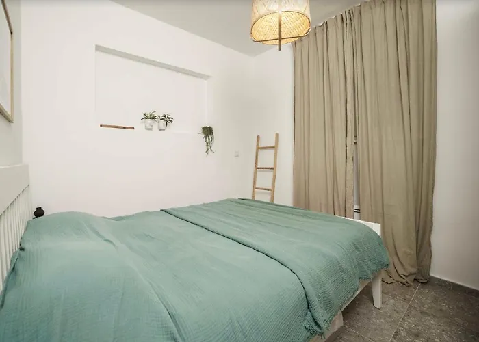 “moment S” Sea House بيتريتْشاني